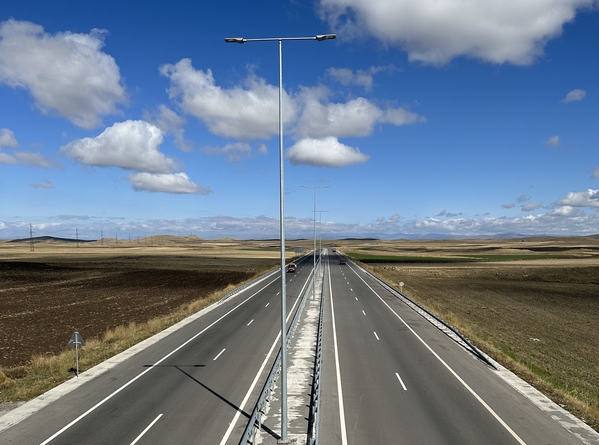 亞美尼亞南北公路LG27工程項目通過完工驗收 (2).jpg